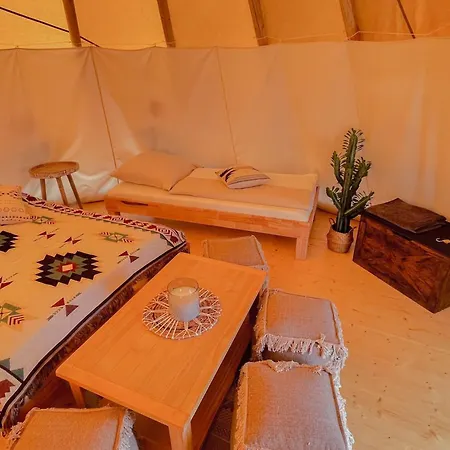 Tipi Illinois Falkenburg