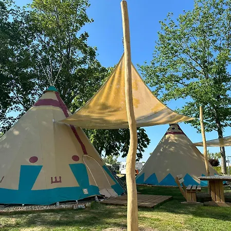 Tipi Illinois Apartament *